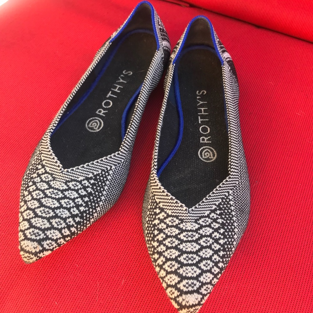 Rothy’s size 7 Point Toe. Snake skin